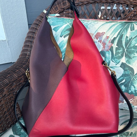 LOEWE Bi-Colour Sling Hobo - SOLD - Picture 10 of 12